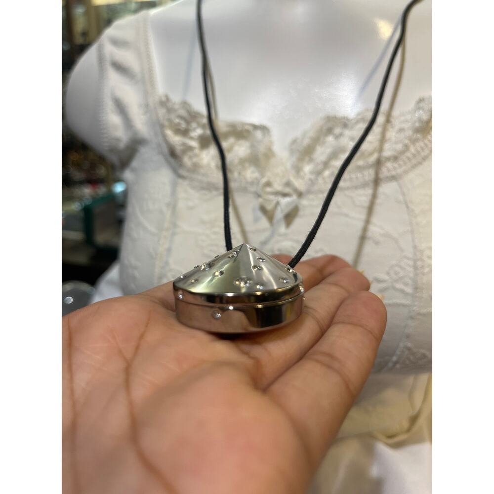 Swarovski 90s/Y2K Lip Gloss Pendant Rope Necklace - Picture 3 of 4